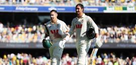 Australia swell lead over England in second Ashes Test