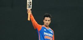 Abhishek's six-hitting masterclass stuns teammates