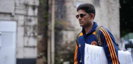 Team India touches down in Manchester for must-win Test