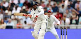 'Indian cricket is in safe hands': Karthik hails Gill
