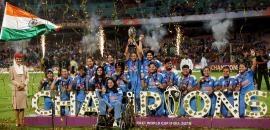 Surat Bizman Gifts Diamonds To World Cup Champs