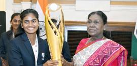 Prez Murmu Hosts World Champions At Rashtrapati Bhavan!