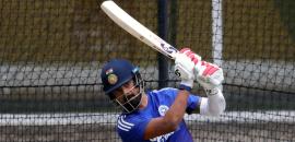 India to 'reach out to seniors' to fix spin woes in Tests