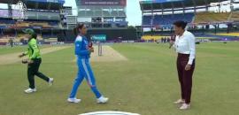 No handshake again! India, Pakistan skip pleasantries