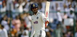 PIX: Gill's classy knock lifts India after Jaiswal run-out