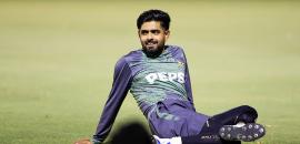 Pak fans celebrate skipper Masood's dismissal! Reason?