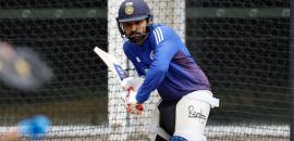 India batting coach offers different take on Kohli, Rohit