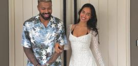 Hardik-Mahieka Romance Is Insta-Official