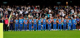 Why India and Aus players wore black armbands