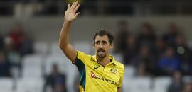 Australia pace ace Starc quits T20Is to focus on Tests