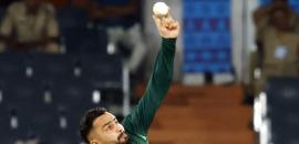 Nawaz No 1? India Laughs Off Pakistan Coach's Claims!