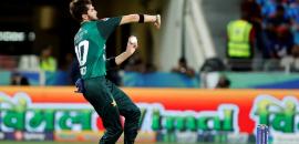 Wasim Akram Tells Shaheen Afridi How to Beat Shubman Gill