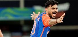 Axar injury scare before India-Pakistan clash