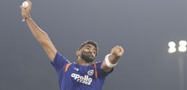 T20 World Cup: Injury scare in nets: Kishan limps off after Bumrah yorker