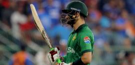 T20 World Cup: Chasing Kohli? Farhan plays down record talk