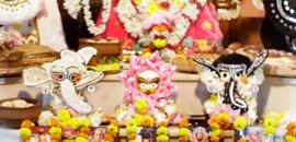 8 Temples Offering Unusual Prasad