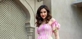 Isn't Samreen Absolutely Stunning?