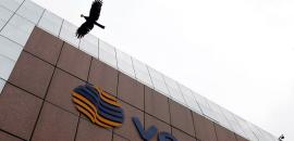 Vedanta net profit plunges 59% on exceptional losses