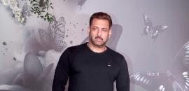 Check Out Salman's Pants, Folks!