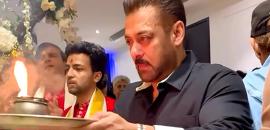 Salman Performs Aarti On Ganesh Chaturthi
