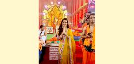 Nimrat Goes Pandal-Hopping This Ganpati
