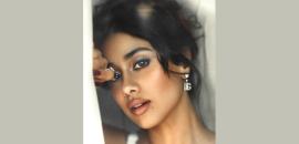 Wear The 9 Colours of Navratri In Your Makeup