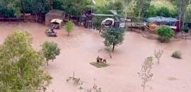 Building collapses moments after Army's daring rescue op in Pathankot