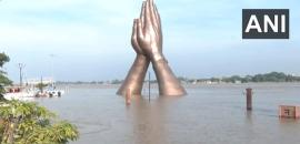 Varanasi's arti, cremations done on rooftop as Ganga floods ghats