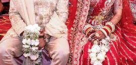 Drama at UP wedding as bride elopes with lover after Varmala