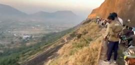 6 killed as car falls into 600-foot deep gorge in Maha's Nashik