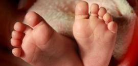 Woman with postpartum psychosis puts 15-day-old baby in fridge