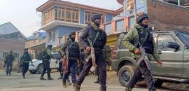 J-K police bust Lashkar-Jaish-linked app network; 10 detained