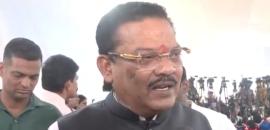 Maharashtra: Sena, BJP ministers tussle over officials' meet