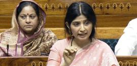 Maulana slapped after TV show for remark on Dimple Yadav