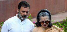 Sonia, Rahul should apologise to nation for 'Hindu terror' claim: BJP