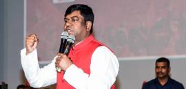 VIP backs RJD rebel against its own party president