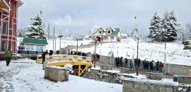 Snow Turns Gulmarg Into White Wonderland