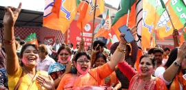 'Dholak, gulal, firecrackers': NDA celebrates Bihar victory