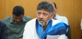 More Shivakumar loyalists land in Delhi as K'taka power tussle intensifies