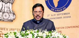 Lawyer tries to hurl shoe at CJI, shouts 'Sanatan ka apman...'