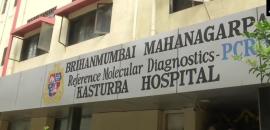 Nurses 'throw' books critical of religion at official in Mumbai