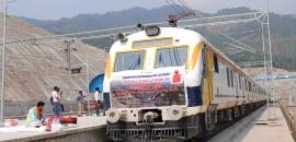 CLEAN Railway Toilets In 56 Seconds!