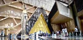 Want A Selfie With Ramses?