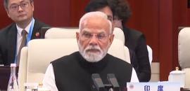 Modi slams 'support to terrorism' in Pak PM's presence