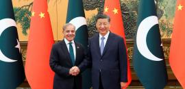 Day after Modi meets Xi, Pak PM Sharif, Army chief call on Chinese premier