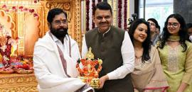 Advertisement featuring only Fadnavis: Shinde says...
