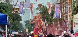 PIX: Mumbai bids farewell to Ganpati Bappa amid rain