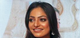 'Kumbh Mela girl' Monalisa seeks police help to marry boyfriend