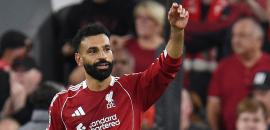 PIX: Late Salah, Chiesa goals give Liverpool win in season-opener