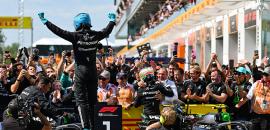 Flawless Russell Cruises to Singapore GP Win